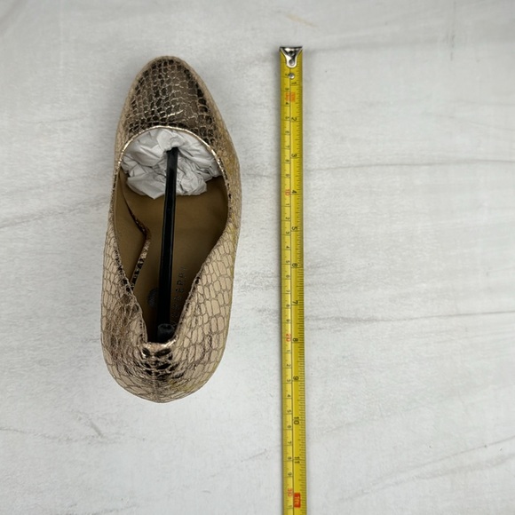 Riverberry Piper-01 Women’s Round Toe heel Gold Snake sz 7.5 - Picture 8 of 11